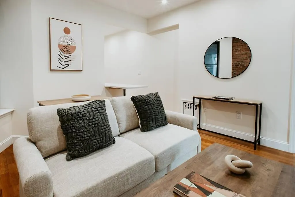 Stylish Apartment In Upper West Side! Cozy Retreat New York